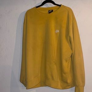 yellow nike sweatshirt crew neck